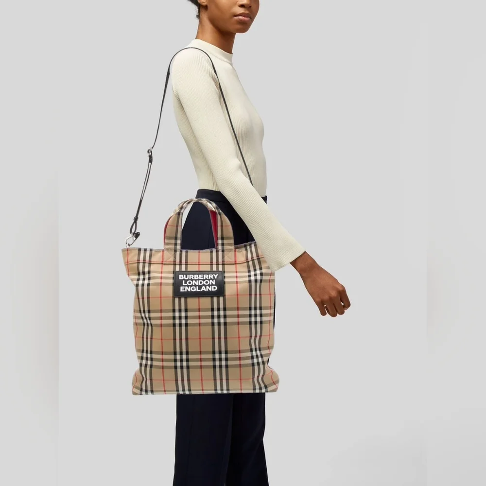 Burberry Nova Check Messenger Bag Beige/Black